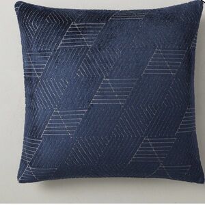 West Elm Geo Facet Jacquard Velvet Pillow Cover Midnight 24X24